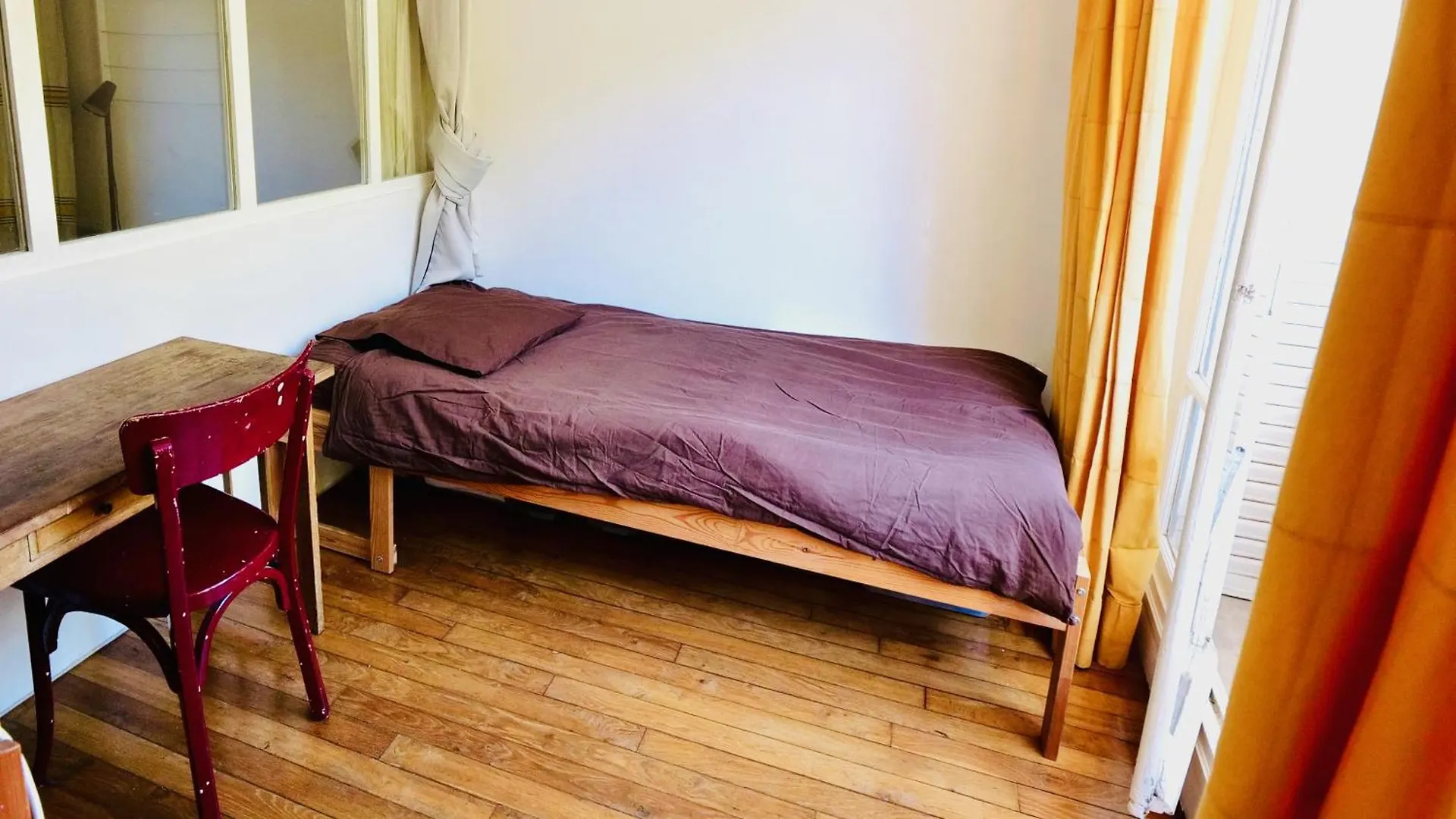 Appartement De Charme De 60 M2 Entre Montmartre Et Batignolles contacts