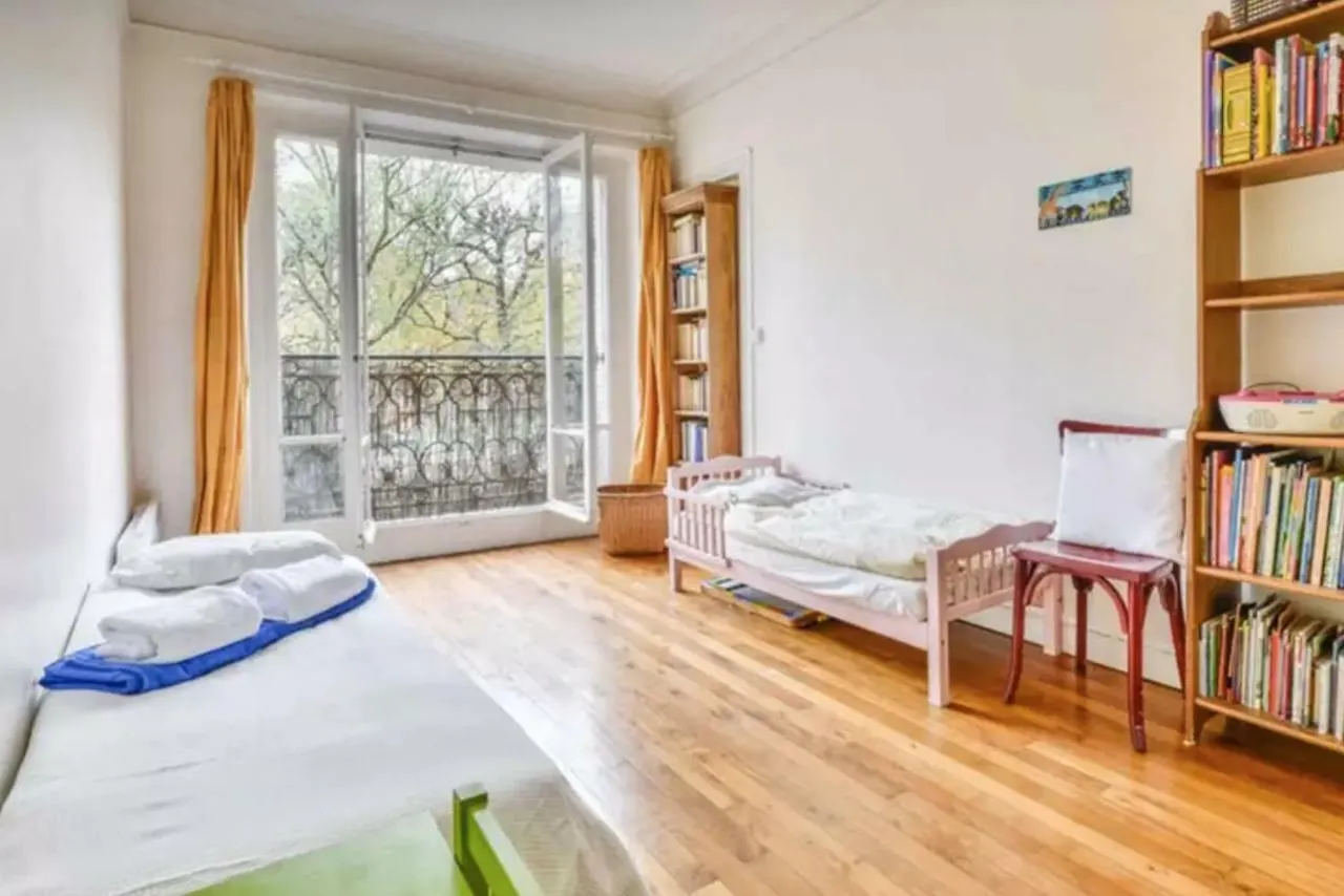 Appartement De Charme De 60 M2 Entre Montmartre Et Batignolles Paris 0*,  France
